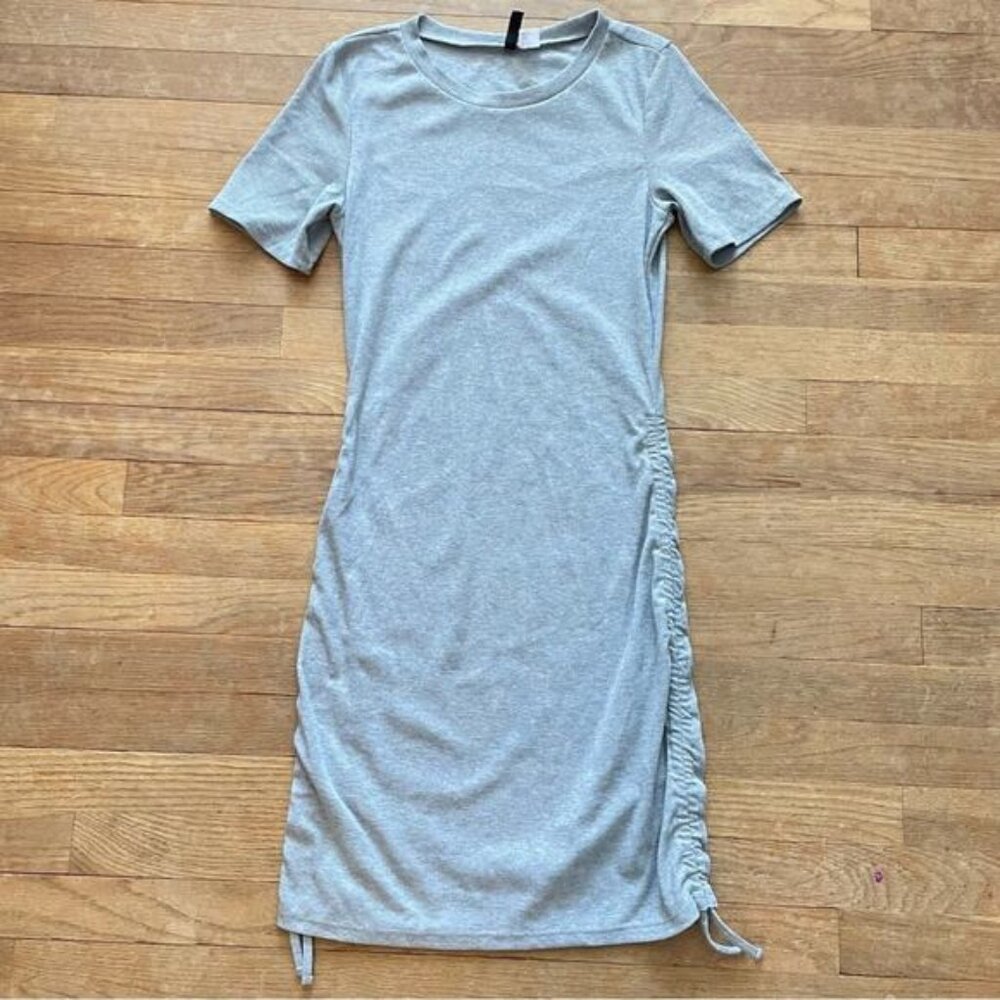 Divided gray ribbed knee length sheath dress size medium M B12